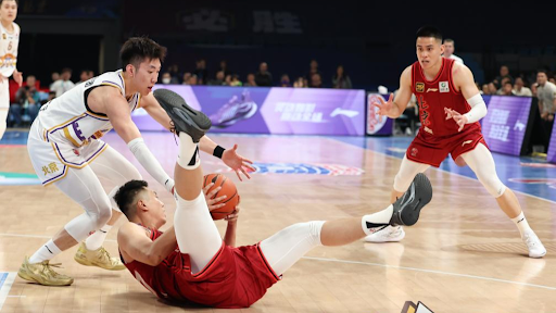 图赫尔：面对世界杯高温，必须明确球员角色并积极替补轮换